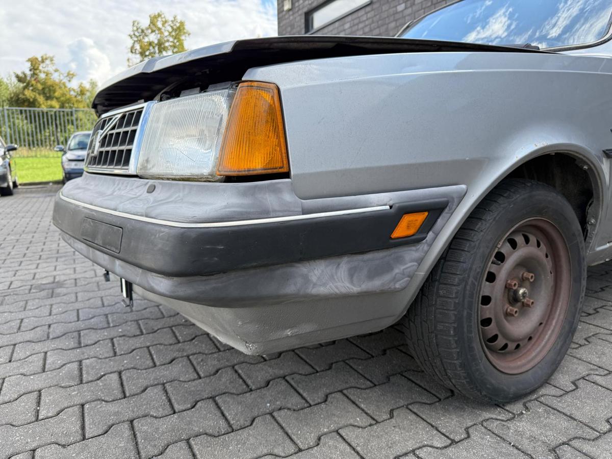 Volvo 340 original Stoßstange Stoßfänger vorn unlackiert BJ86